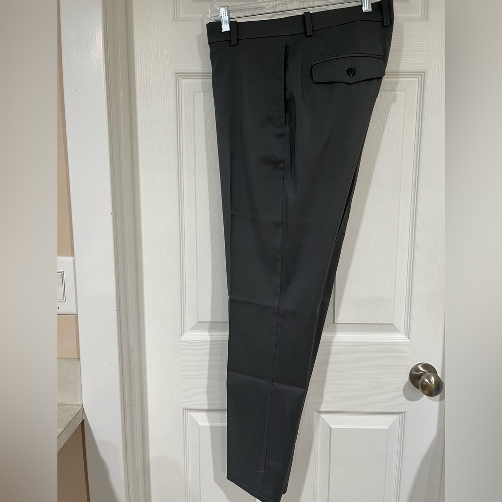 Nike Golf Pants Womens, 34 waist, inseam 30, gray, polyester/spandex